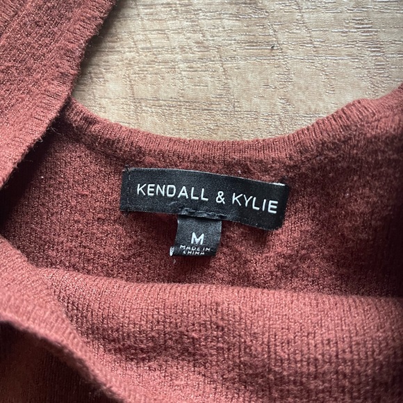 Kendall & Kylie Chocolate Knit Top - Picture 2 of 4
